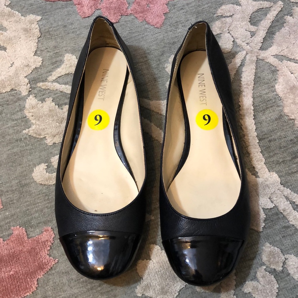 Nine West black leather patent flats 9